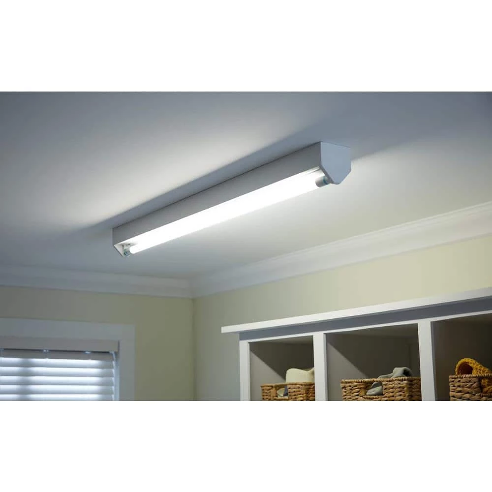 32W T8/40W T12 Equivalent 4 ft. Type A Linear Universal Fit Daylight LED Tube Light Bulb (6500K) (2-Pack) by Philips - Image 10